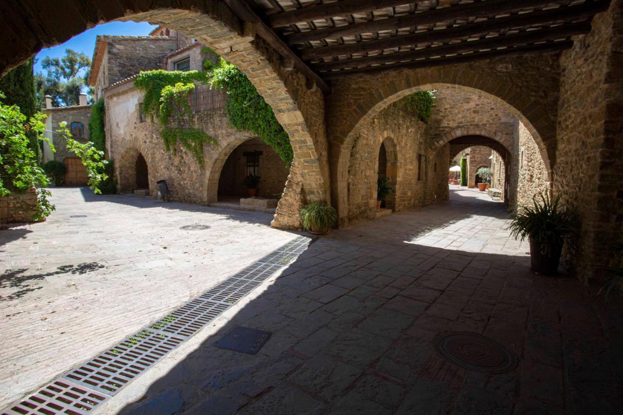 Hotel Arcs De Monells - Adults Only Exteriér fotografie