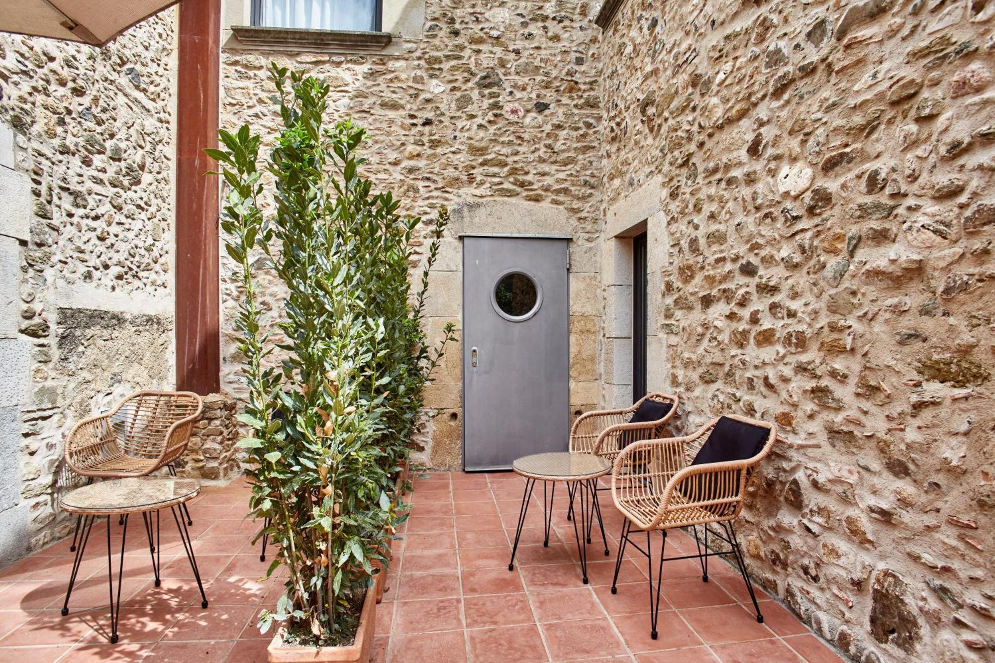 Hotel Arcs De Monells - Adults Only Exteriér fotografie