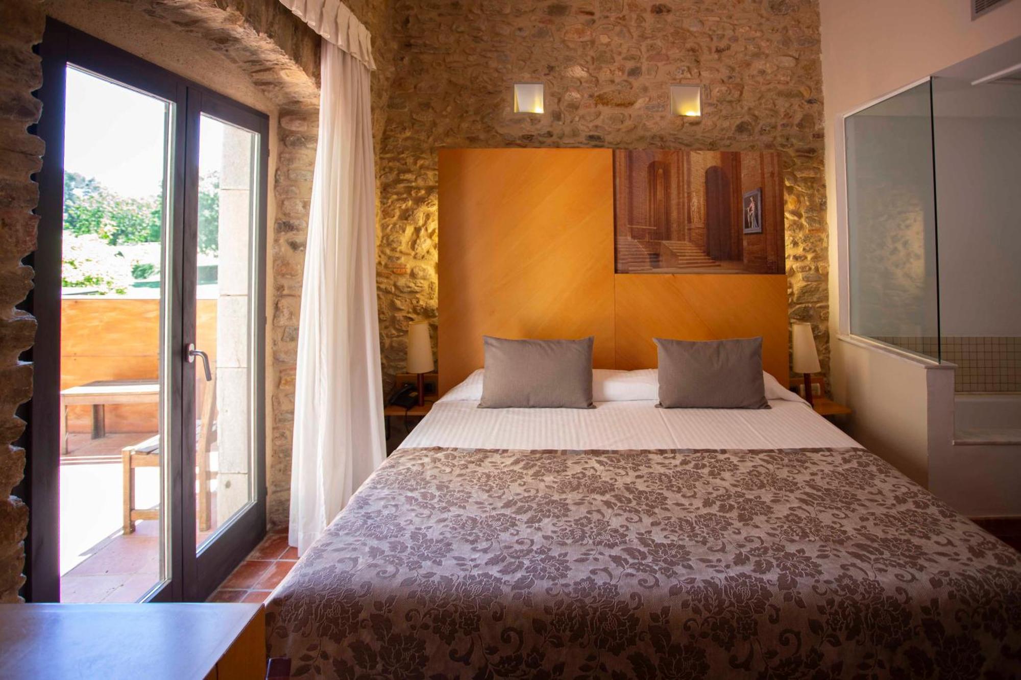 Hotel Arcs De Monells - Adults Only Exteriér fotografie